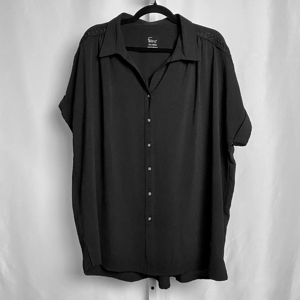 Felina Womenʻs Plus Size Black Short Sleeve Button Down Blouse XXL